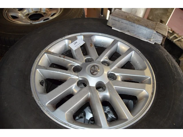 4 winterbanden met velg toyota hillux lassa 265/65r17 116h - afbeelding 5 van  9
