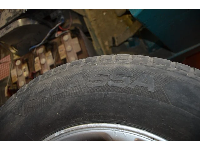 4 winterbanden met velg toyota hillux lassa 265/65r17 116h - afbeelding 6 van  9