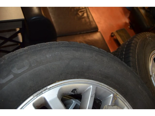 4 winterbanden met velg toyota hillux lassa 265/65r17 116h - afbeelding 7 van  9