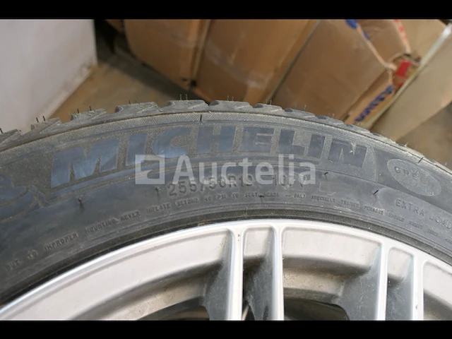 4 winterbanden op aluminium velgen - afbeelding 3 van  5