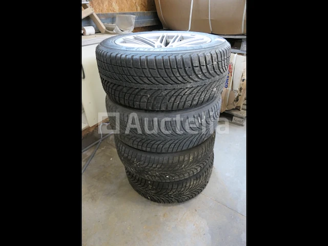 4 winterbanden op aluminium velgen - afbeelding 4 van  5