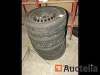 4 winterbanden op plaatstalen velgen voor audi a1 - afbeelding 1 van  2