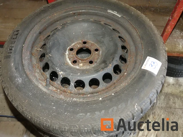 4 winterbanden op plaatstalen velgen voor audi a1 - afbeelding 2 van  2