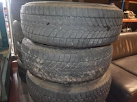 4 winterbanden op velg bridgestone blizzak 235/75r15 109t - afbeelding 2 van  8