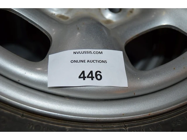 4 winterbanden op velg bridgestone blizzak 235/75r15 109t - afbeelding 3 van  8