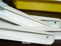 4 witte leggerdragers - afbeelding 2 van  3