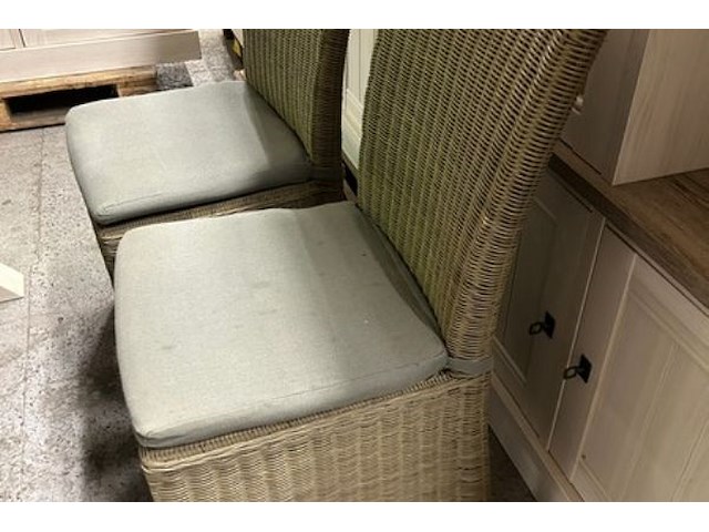 4 witte rieten stoelen - afbeelding 2 van  3