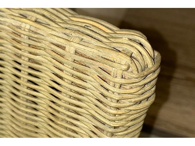 4 witte rieten stoelen - afbeelding 3 van  3