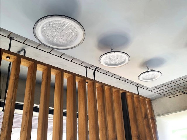 4 x 150w 3000k led ufo highbay slim waterdicht met lens - afbeelding 4 van  8