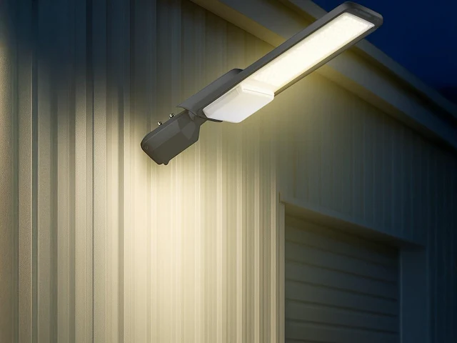 4 x 50w 3000k led straatverlichting met lens waterdicht kantelbaar - afbeelding 1 van  12