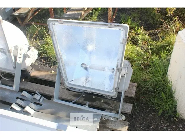 4 x buitenverlichtingsarmatuur - afbeelding 2 van  6