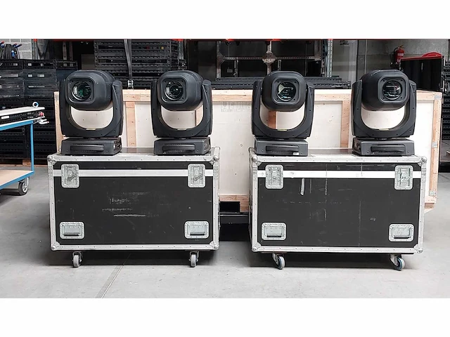 4 x clay paky scenius profile 1400w - afbeelding 1 van  11