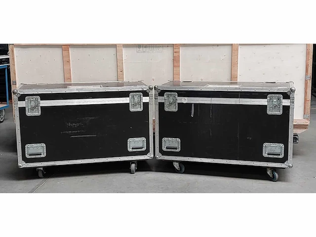 4 x clay paky scenius profile 1400w - afbeelding 3 van  11