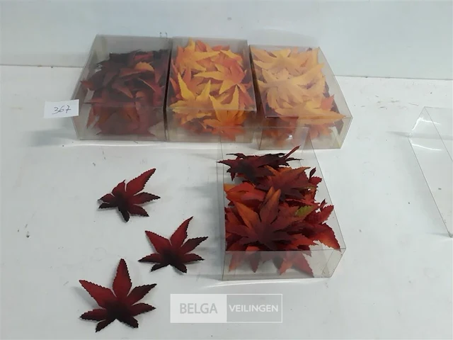 4 x deco herfstblaadjes mix kleuren +/- 8 cm - afbeelding 1 van  3