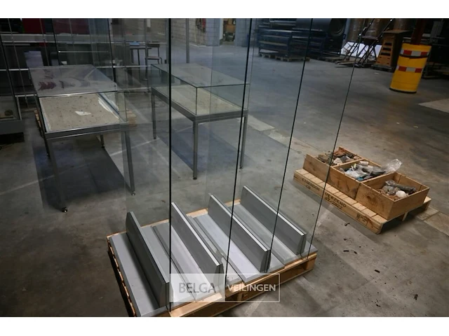 4 x glazen scherm met voet - afbeelding 4 van  4