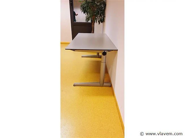 4 x in hoogte verstelbaar bureau ahrend 500 - afbeelding 3 van  4