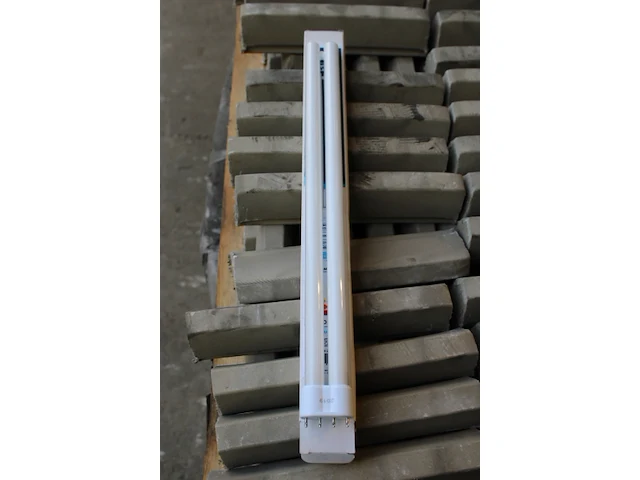 4 x lumx pl vervanglamp - afbeelding 3 van  3