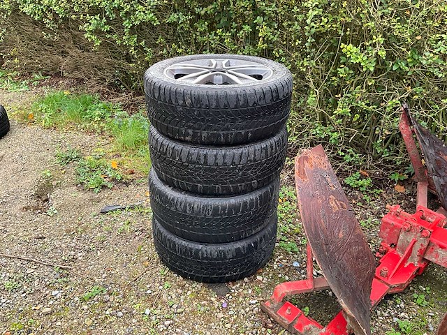 4 x mercedes band met velg. - afbeelding 1 van  3