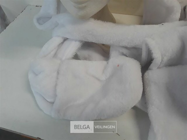 4 x muts-sjaal-wanten 3 in 1 2 assorti - afbeelding 3 van  3