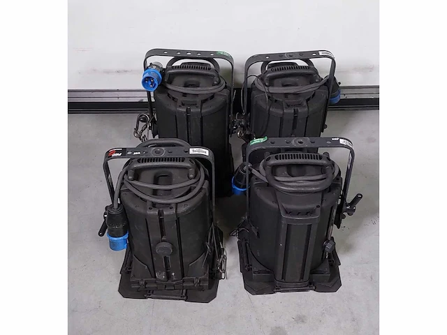 4 x selecon rama fresnel 1200w cee16b3 - afbeelding 1 van  6