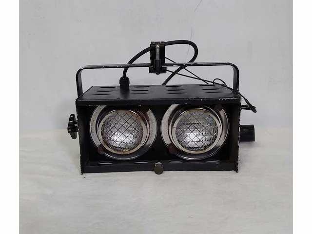 4 x thomas 2-lite blinder 2x650w dwe cee16b3 - afbeelding 2 van  4