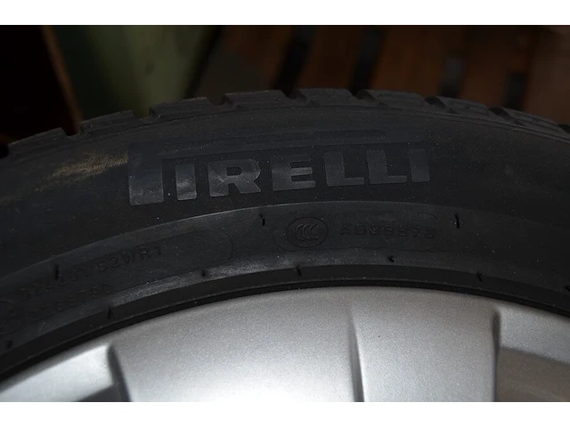 4 x velgen pirelli 215/55r17 98v m+s (1 beschadigd) - afbeelding 6 van  8