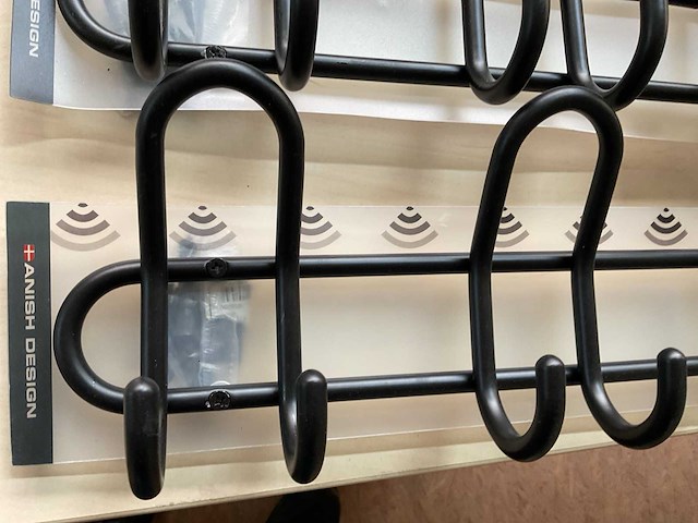 4 x zwarte kapstokken - afbeelding 2 van  3