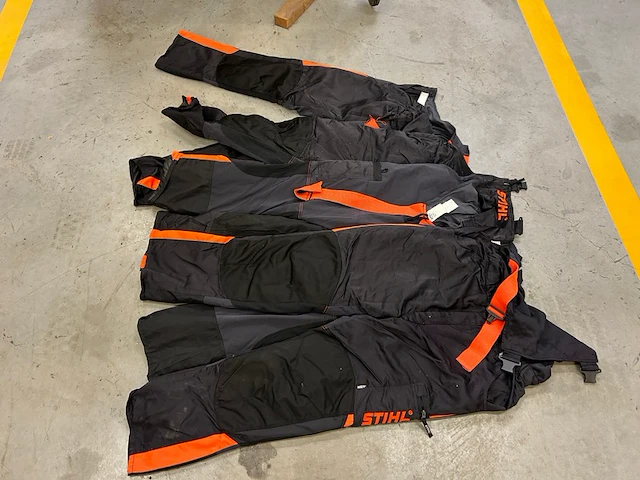 4 zaagbroeken stihl - afbeelding 1 van  3