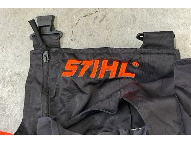 4 zaagbroeken stihl - afbeelding 2 van  3