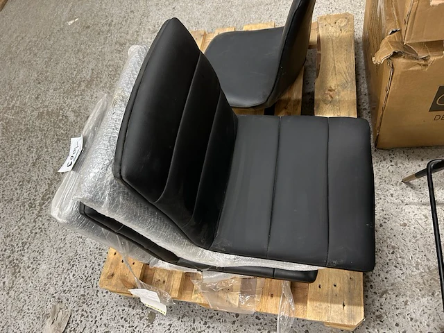 4 zittingen stoel - afbeelding 1 van  3