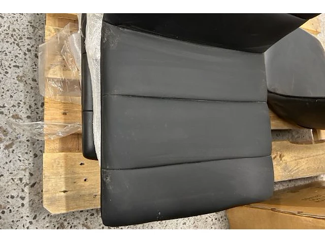 4 zittingen stoel - afbeelding 3 van  3