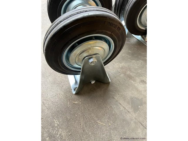 4 zwenkwielen 200 mm - afbeelding 2 van  3