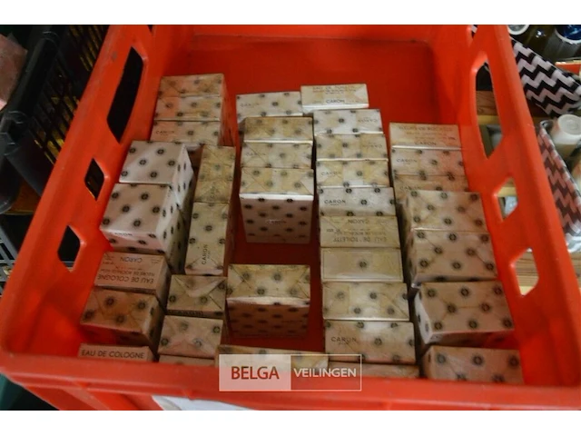 ±40 div soorten klassieke parfums - afbeelding 2 van  4