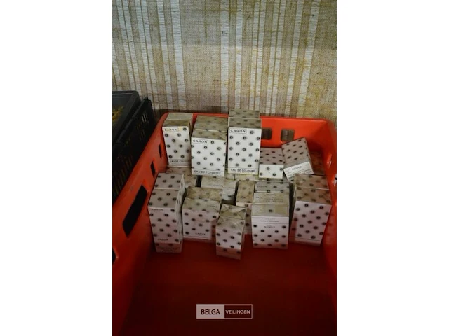 ±40 div soorten klassieke parfums - afbeelding 3 van  4