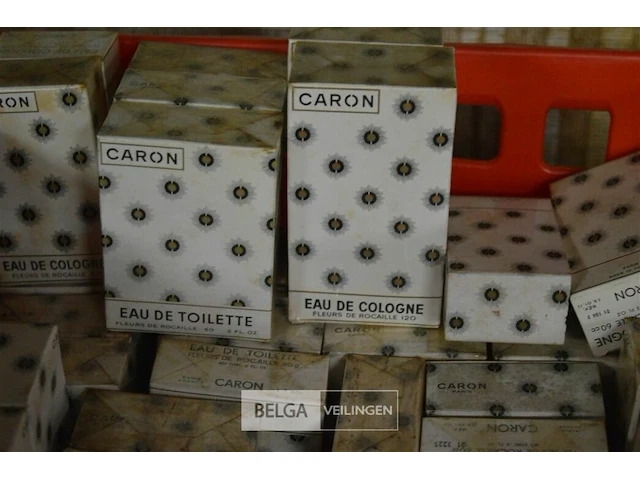 ±40 div soorten klassieke parfums - afbeelding 4 van  4