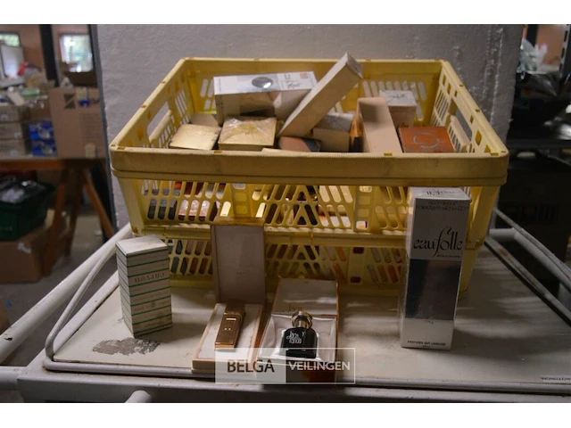 ±40 div soorten klassieke parfums - afbeelding 1 van  6