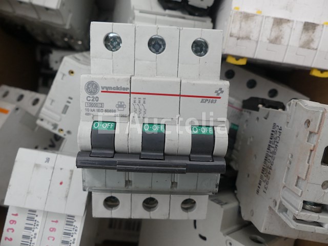 40 diverse automatische stroomonderbrekers - afbeelding 3 van  8