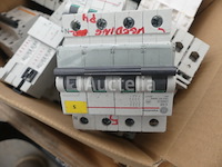 40 diverse automatische stroomonderbrekers - afbeelding 6 van  8