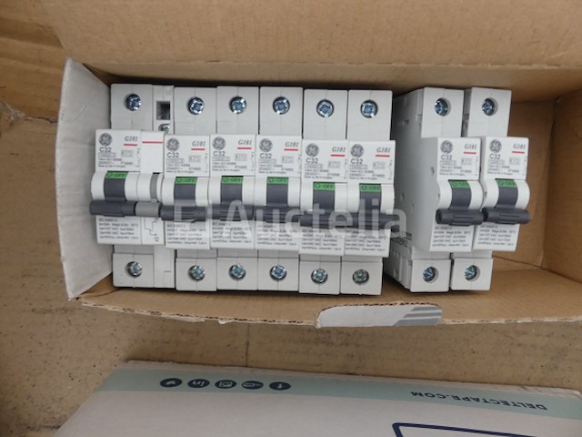 40 diverse automatische stroomonderbrekers - afbeelding 8 van  8