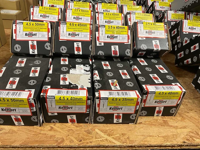 40 dozen spaanderplaatschroeven - afbeelding 2 van  6