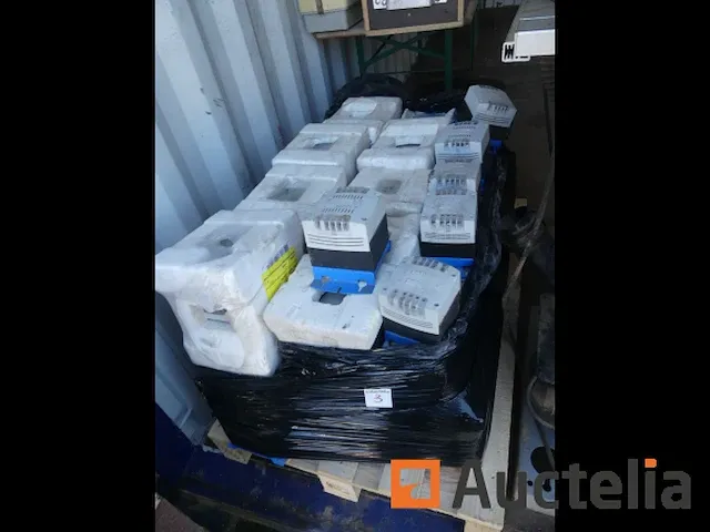 40 legrand nieuw en gebruikt transformatoren 42360 - afbeelding 1 van  5