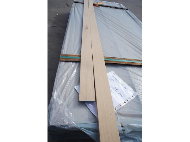 40 lm massief eiken plinten 14mm - afbeelding 1 van  3