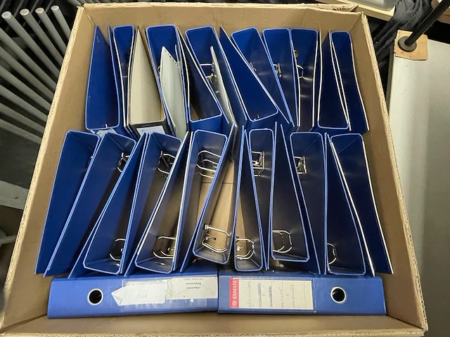 40 mappen - afbeelding 1 van  2