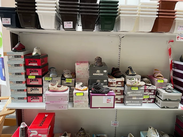 40 paar kinderschoenen - afbeelding 1 van  7