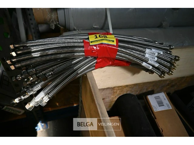 ±40 st flexibele aansluitslang 3/8m-1/2m - afbeelding 1 van  1