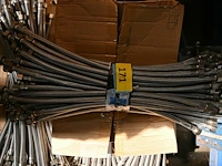 ±40 st flexibele aansluitslang 3/8m-1/2m - afbeelding 1 van  1