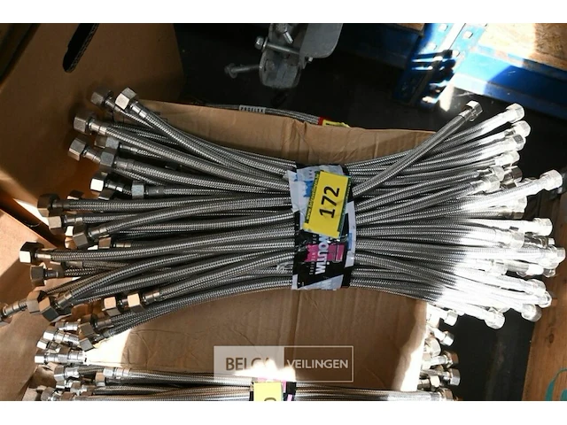 ±40 st flexibele aansluitslang 3/8m-1/2m - afbeelding 1 van  1