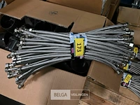 ±40 st flexibele aansluitslang 3/8m-1/2m - afbeelding 1 van  1