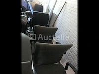 40 stoelen op poten (niet bij elkaar passend) - afbeelding 4 van  9