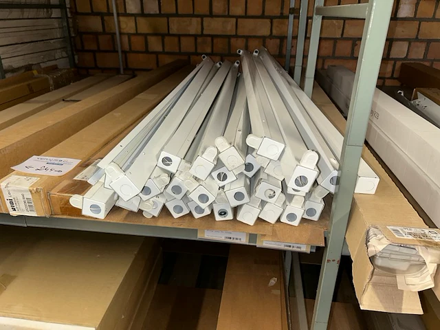 40 stuks tl armatuur - afbeelding 1 van  4